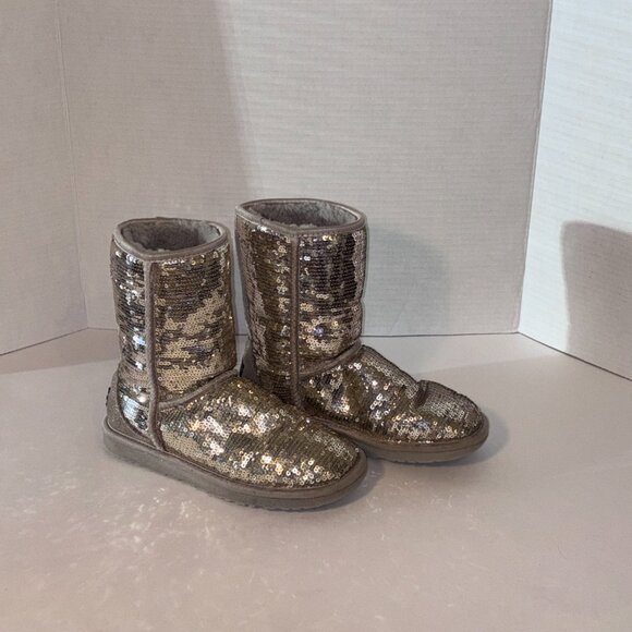 UGG Women’s Classic Short Sequin Boots Gray Silver US 5 Shearling Lined - Picture 8 of 14